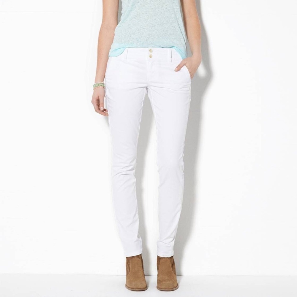 AMERICAN EAGLE White Straight Leg Ankle Pa…